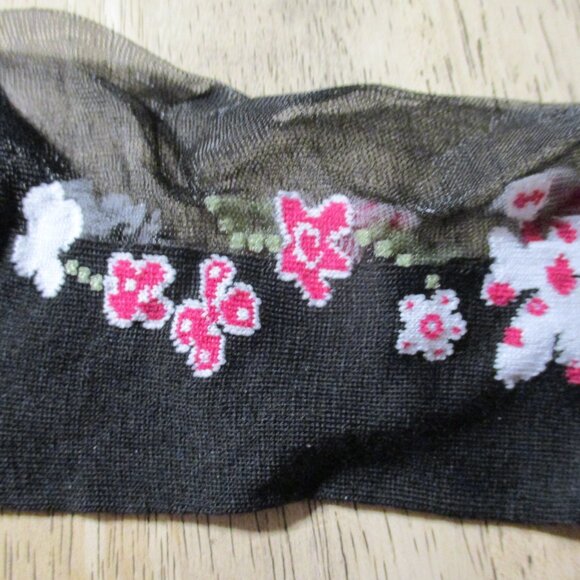 ๐งฆ Sheer Black Floral Socks ๐ธ - Romantic & Cute! - Picture 2 of 3